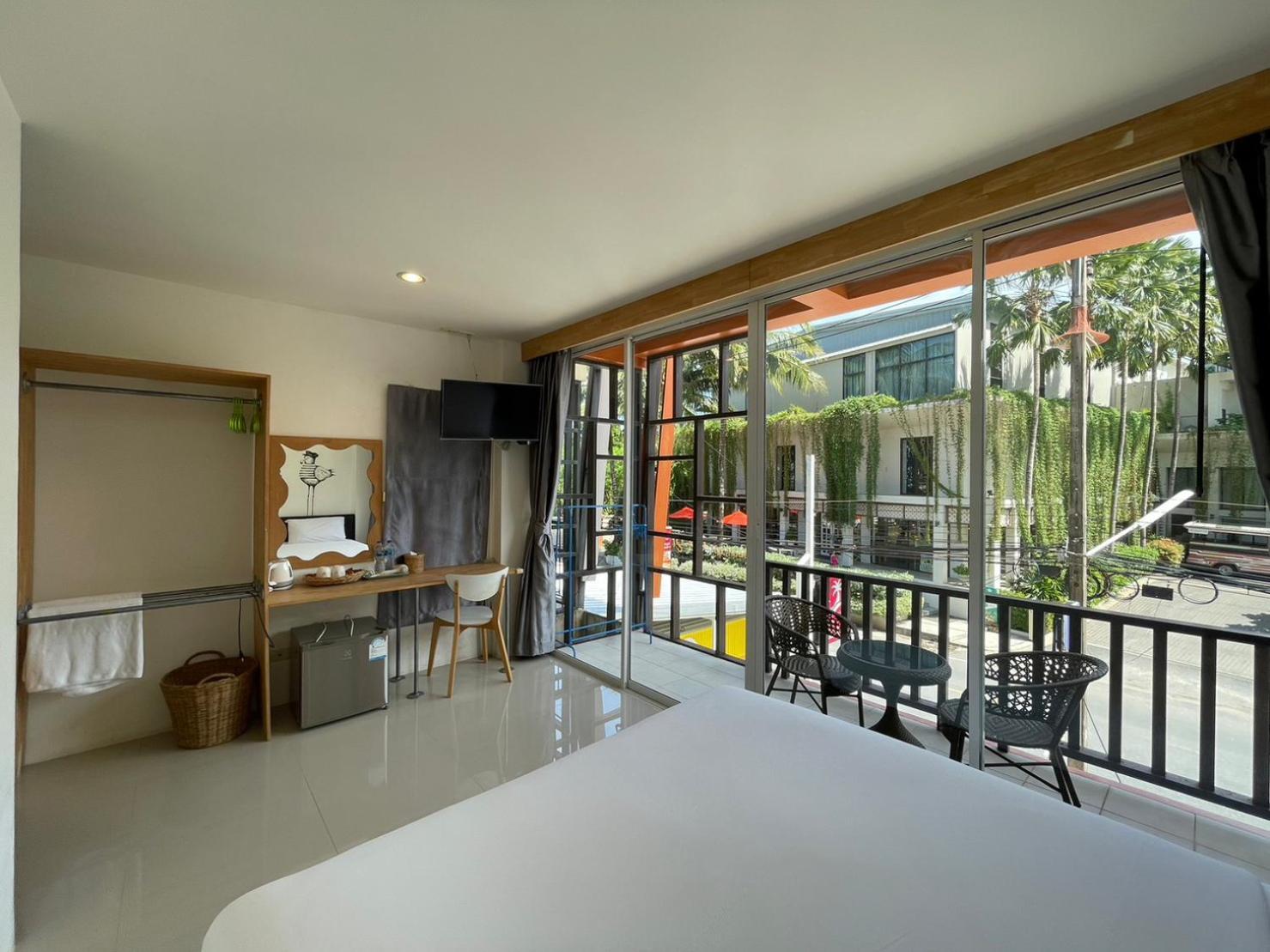 Dwell Phuket Airport Hotel At Naiyang Nai Yang Beach Εξωτερικό φωτογραφία