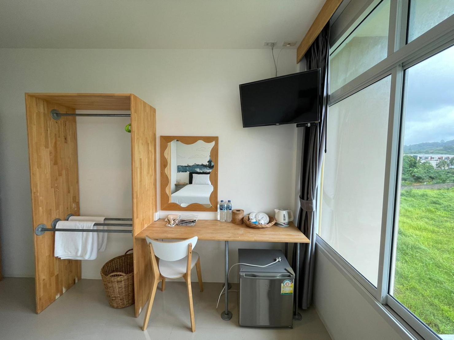 Dwell Phuket Airport Hotel At Naiyang Nai Yang Beach Εξωτερικό φωτογραφία