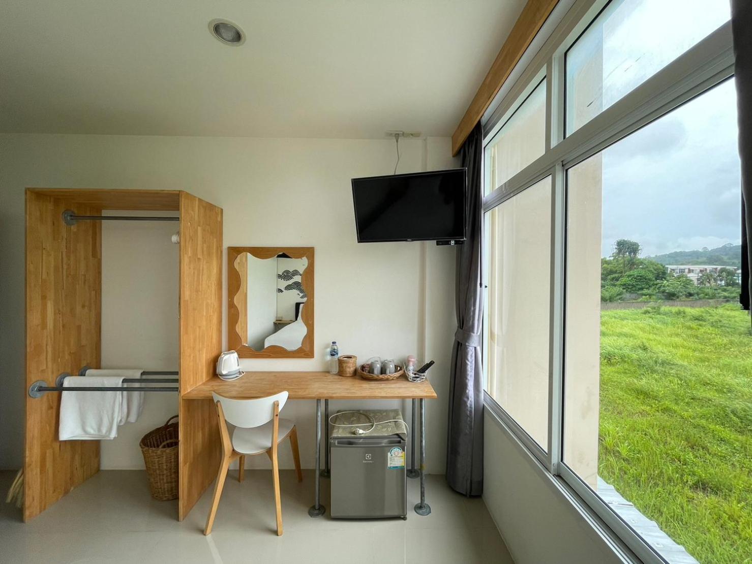 Dwell Phuket Airport Hotel At Naiyang Nai Yang Beach Εξωτερικό φωτογραφία