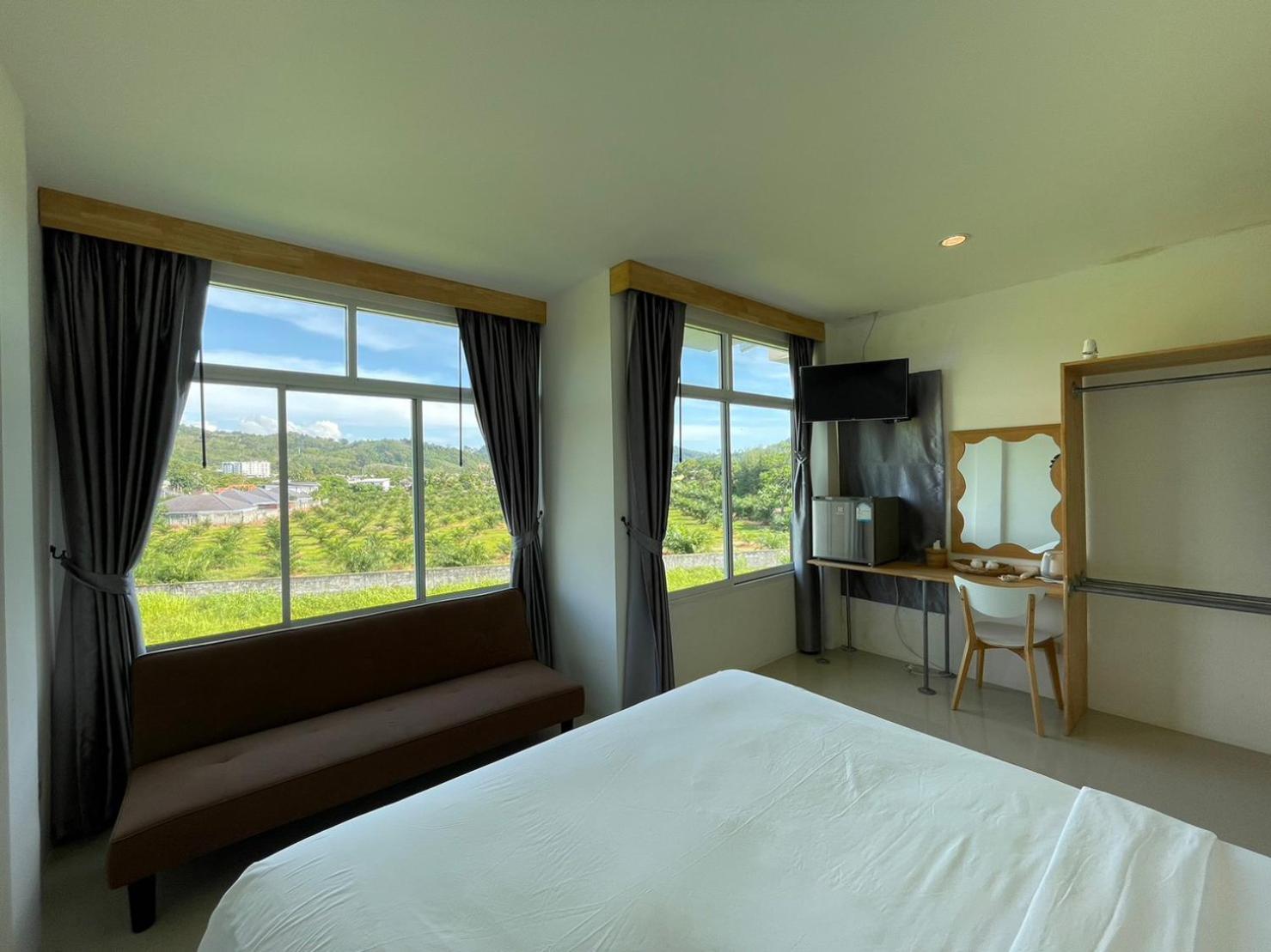 Dwell Phuket Airport Hotel At Naiyang Nai Yang Beach Εξωτερικό φωτογραφία
