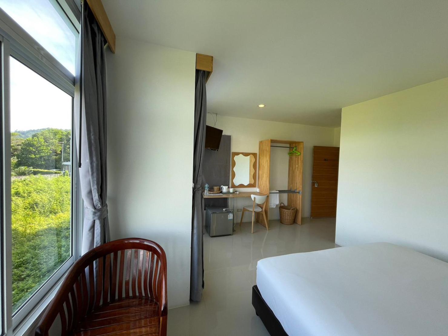 Dwell Phuket Airport Hotel At Naiyang Nai Yang Beach Εξωτερικό φωτογραφία