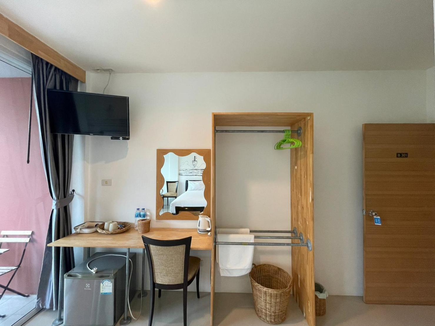 Dwell Phuket Airport Hotel At Naiyang Nai Yang Beach Εξωτερικό φωτογραφία