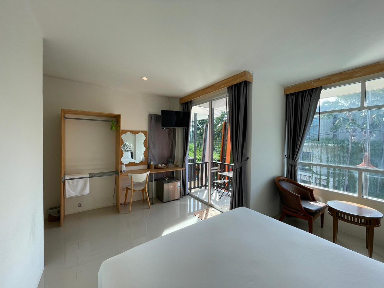 Dwell Phuket Airport Hotel At Naiyang Nai Yang Beach Εξωτερικό φωτογραφία