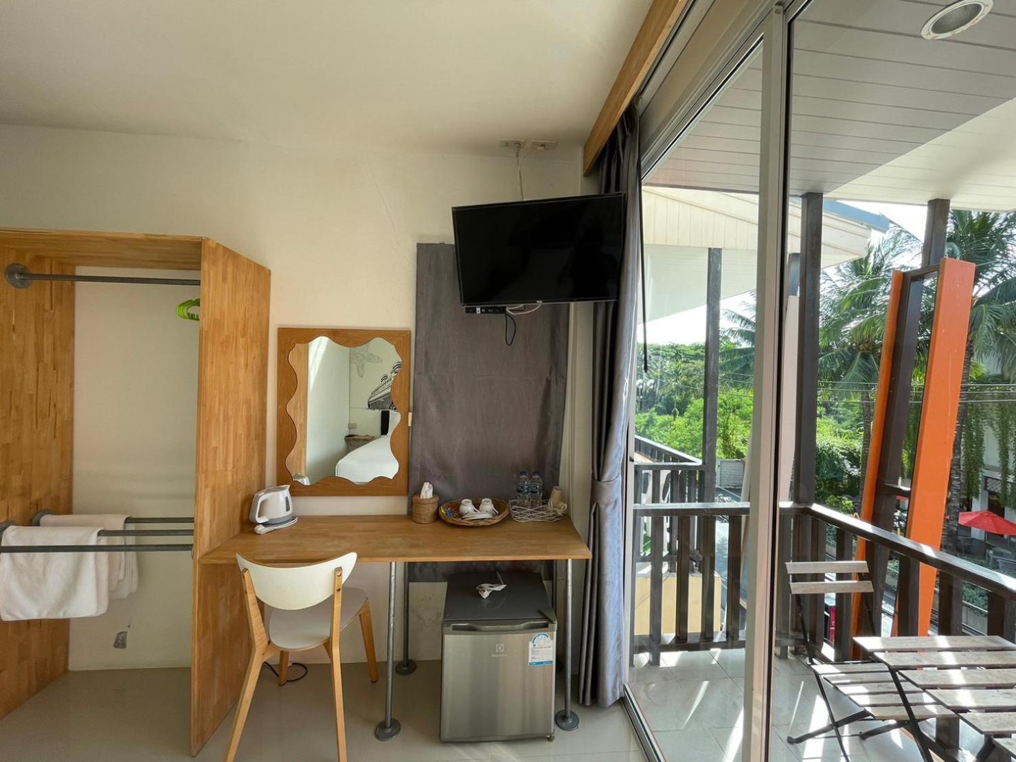 Dwell Phuket Airport Hotel At Naiyang Nai Yang Beach Εξωτερικό φωτογραφία